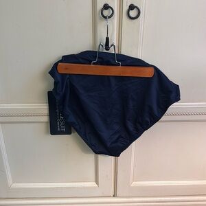 Miracle suit bottoms 
Size: 18 
Cooler: navy